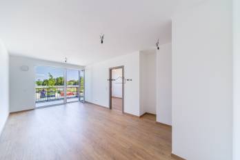 OBHLIADKA MOŽNÁ, NESTO, 2 IZB. NOVOSTAVBA s balkónom a garáž. státím